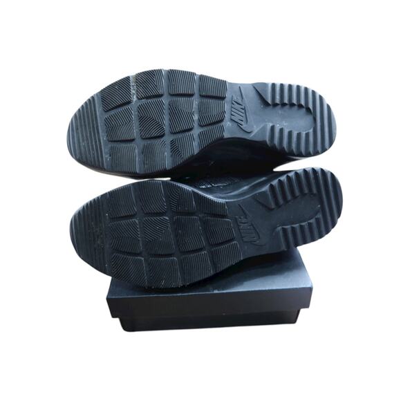 Nike Tanjun High Rise Boots Black Women's 9 - Picture 6 of 6